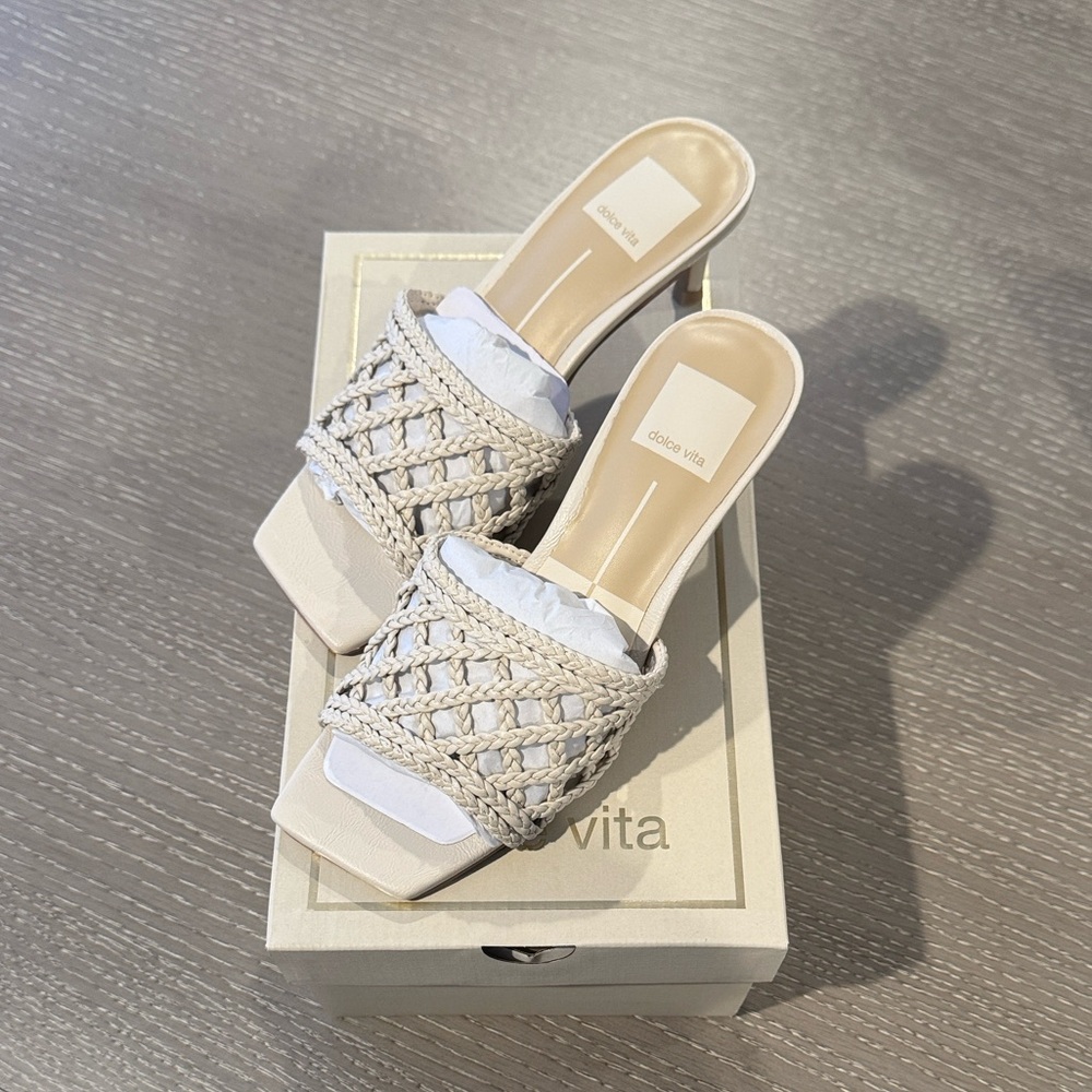 Dolce Vita Bowen Sandals - Size 8